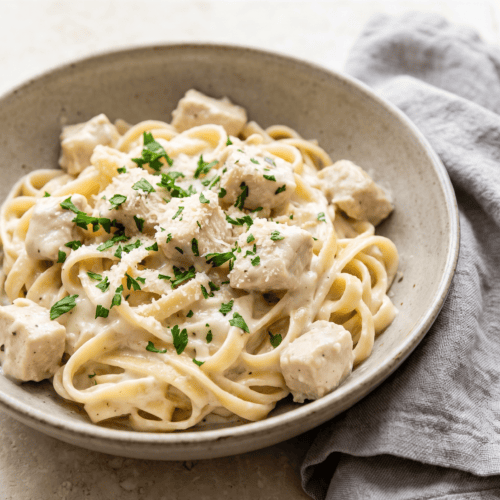 Creamy Crockpot Chicken Alfredo