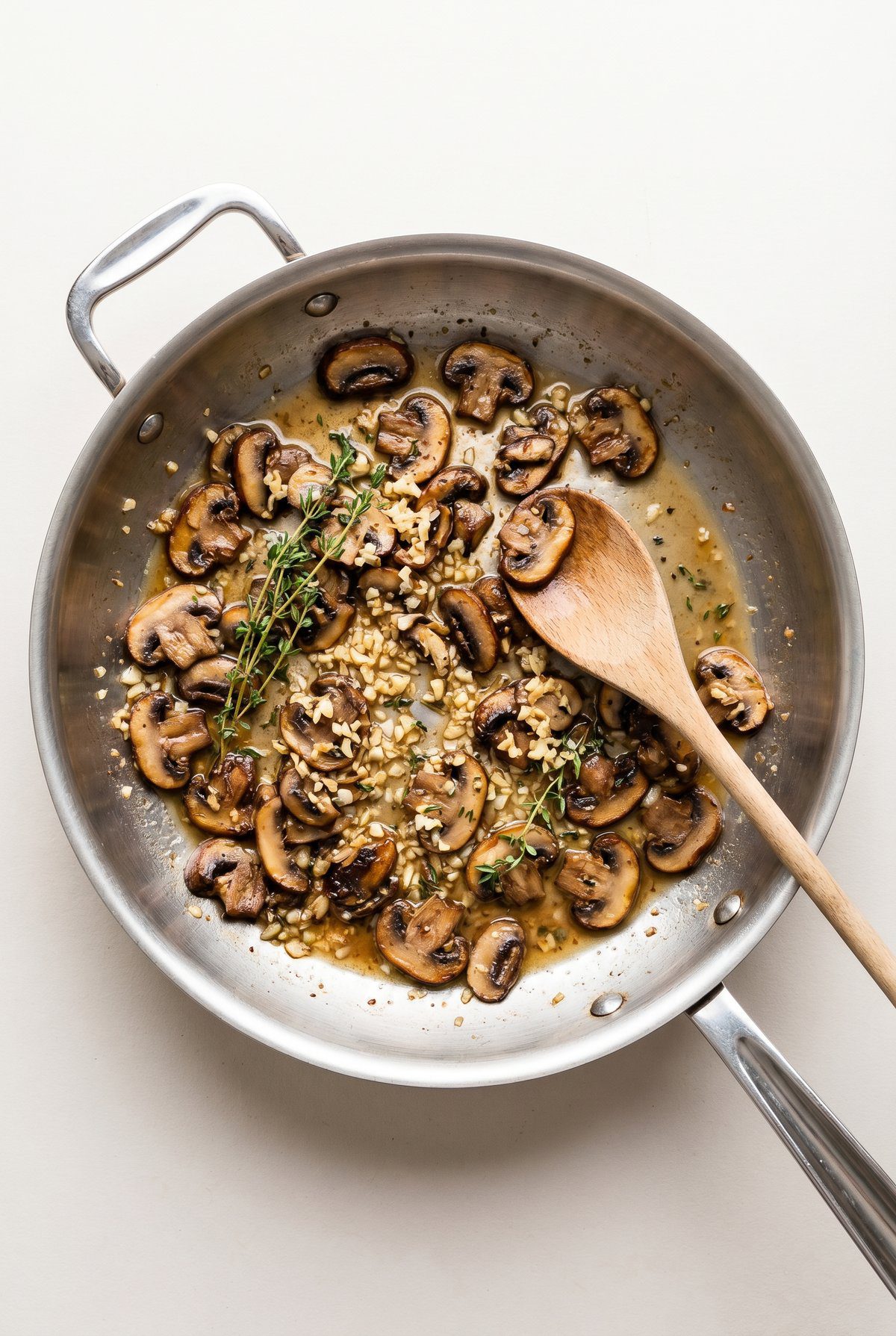 How to make Mushroom Garlic Spaghetti – step 2